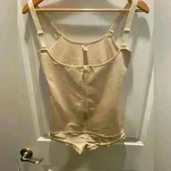 Body Shaper Fajha snaps and zips with bottom opening size Large nude color - Picture 1 of 5